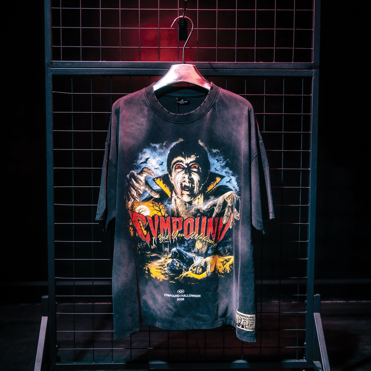 Halloween 2026: Vintage Dracula T-shirt