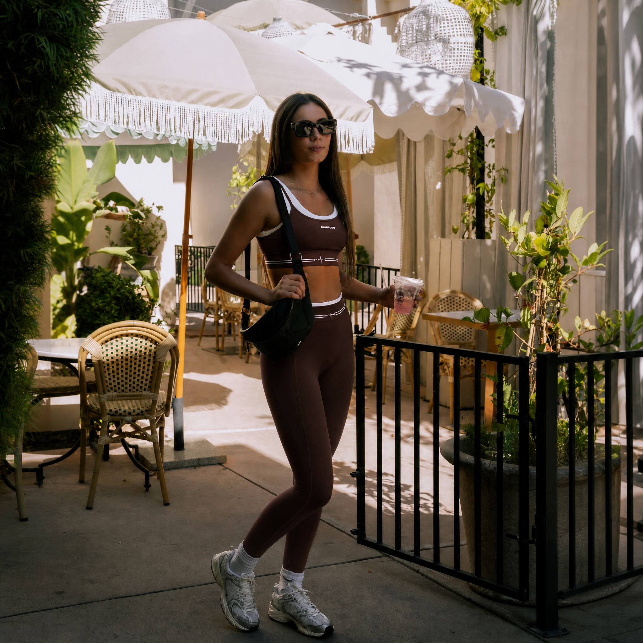 New Women's Active: Double Line Pulse Leggings (Brown)