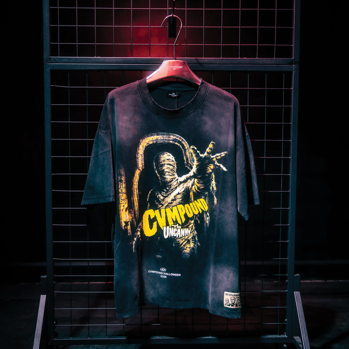 Halloween 2026: Vintage Mummy T-shirt