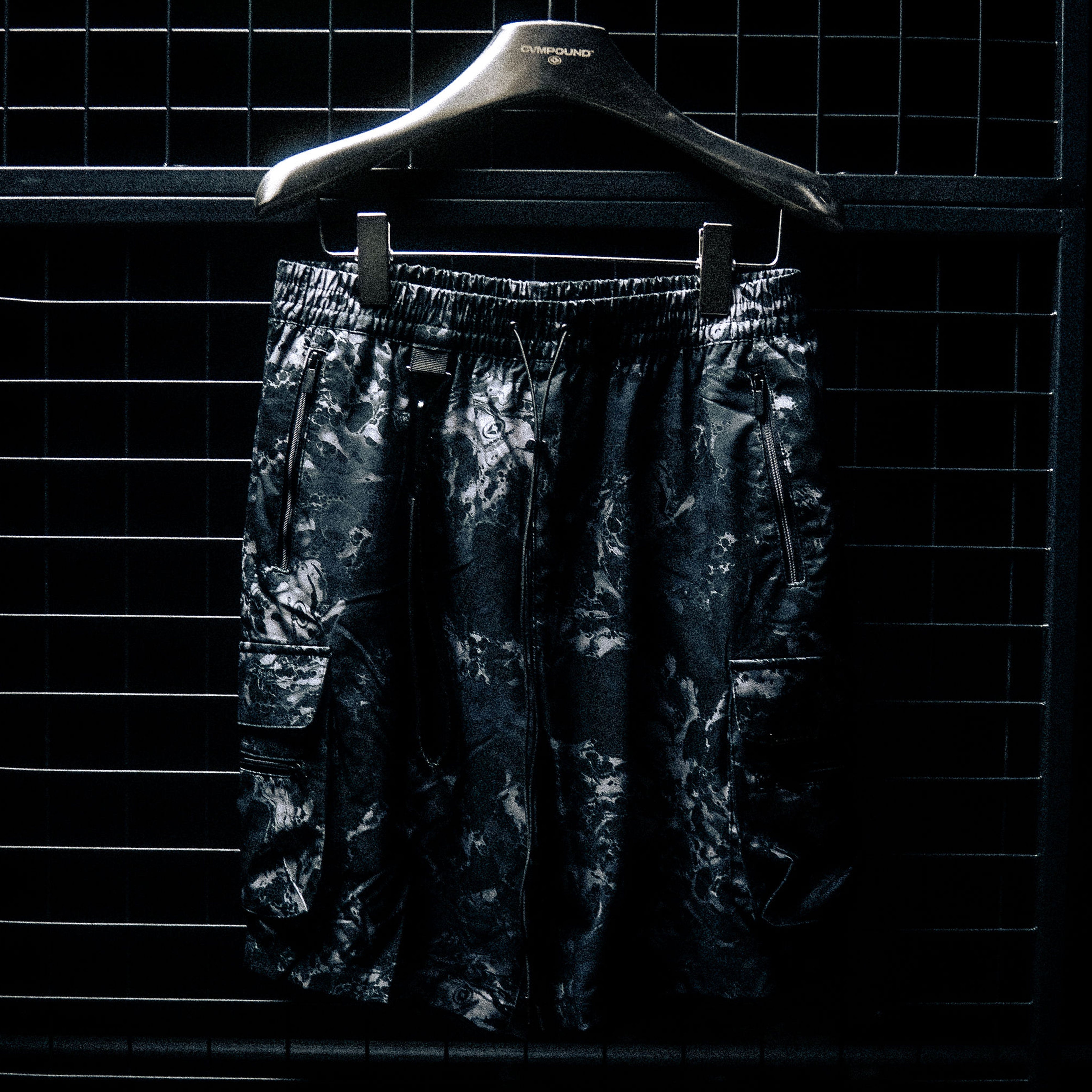 Wave Camo Cargo Active Shorts