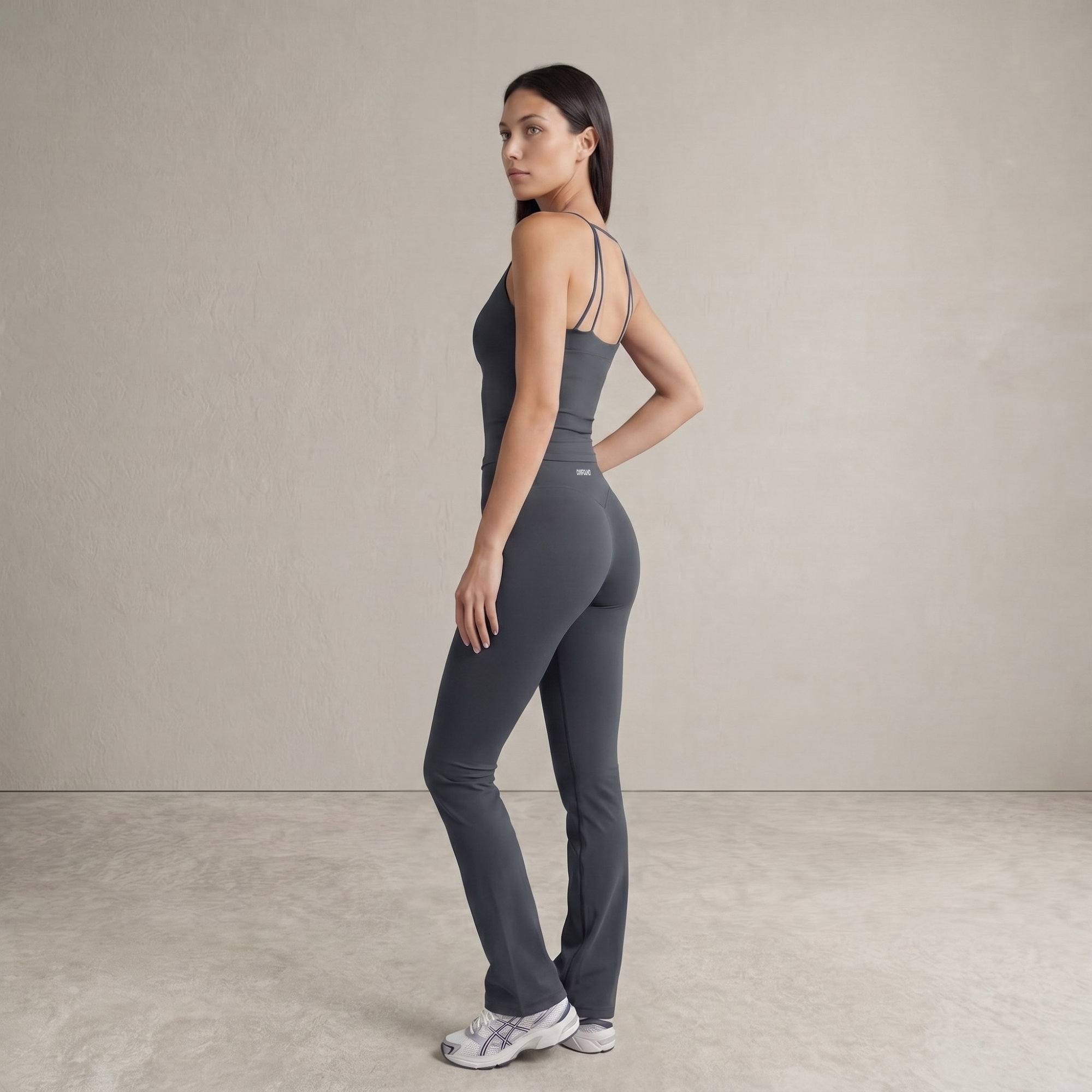 Women's Active: Twist Front Longline Top (Carbon)